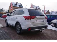Gebraucht Mitsubishi Outlander 150 PS (110 kW) 2016 Perlmuttweiss perleffekt SUV