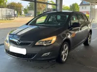Gebraucht Opel Astra 140 PS (102 kW) 2012 Grau Kombi