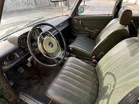 Gebraucht Mercedes 200 60 PS (44 kW) 1975 Grün Limousine