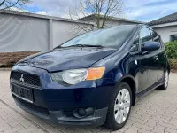 Gebraucht Mitsubishi Colt Motion 95 PS (69 kW) 2012 Blau Kleinwagen