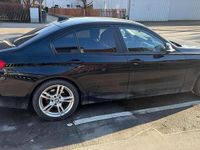 Gebraucht BMW 320 190 PS (139 kW) 2018 Schwarz Limousine