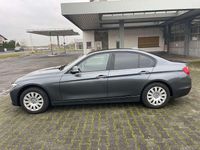 Gebraucht BMW 316 116 PS (85 kW) 2015 Grau Limousine