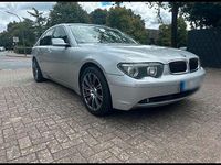 Gebraucht BMW 735 272 PS (200 kW) 2002 Silber Limousine