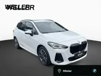 Gebraucht BMW 223 Active Tourer M Sport 204 PS (150 kW) 2025 Alpinweiss iii (weiß) Van / Kleinbus