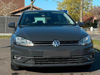 Gebraucht VW Golf VII 116 PS (85 kW) 2018 Grau Limousine