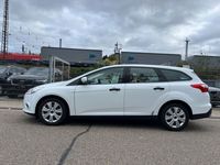 Gebraucht Ford Focus Ambiente 101 PS (74 kW) 2014 Weiß Kombi
