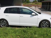 Gebraucht VW Golf Comfortline 131 PS (96 kW) 2018 Weiß Limousine