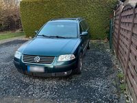 Gebraucht VW Passat 131 PS (96 kW) 2001 Grün Kombi