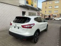 Gebraucht Nissan Qashqai Tekna 116 PS (85 kW) 2015 Weiß SUV