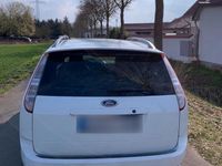 Gebraucht Ford Focus 107 PS (78 kW) 2009 Weiß Kombi
