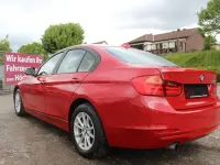 Gebraucht BMW 320 Comfort Edition 184 PS (135 kW) 2012 Rot Limousine