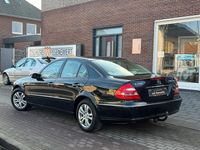 Gebraucht Mercedes E240 177 PS (130 kW) 2003 Schwarz Limousine