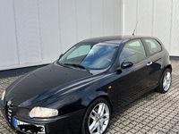 Gebraucht Alfa Romeo 147 105 PS (77 kW) 2003 Schwarz Kleinwagen