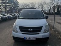 Gebraucht Hyundai H-1 116 PS (85 kW) 2011 Weiß Van / Kleinbus