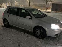 Gebraucht VW Golf V 115 PS (84 kW) 2004 Grau Kleinwagen
