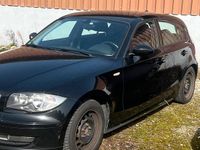 Gebraucht BMW 116 116 PS (85 kW) 2009 Schwarz Kleinwagen
