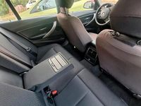 Gebraucht BMW 320 190 PS (139 kW) 2019 Schwarz Kombi