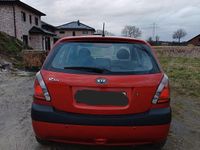 Używany Kia Rio EX 97 KM (71 kW) 2009 Czerwony Hatchback