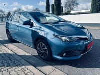 Gebraucht Toyota Auris Hybrid Design 99 PS (72 kW) 2015 Blue metallic Kleinwagen