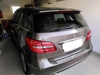 Gebraucht Mercedes B180 122 PS (89 kW) 2012 Braun Van / Kleinbus