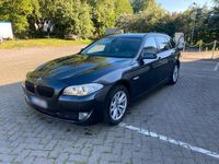 Gebraucht BMW 520 184 PS (135 kW) 2011 Schwarz Kombi