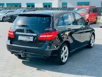 Gebraucht Mercedes B200 156 PS (114 kW) 2011 Schwarz Kleinwagen