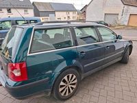 Gebraucht VW Passat 100 PS (73 kW) 2001 Grün Kombi