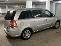 Gebraucht Opel Zafira Eco 116 PS (85 kW) 2011 Silber Van / Kleinbus