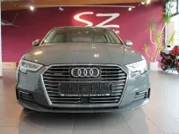 Gebraucht Audi A3 Sport 150 PS (110 kW) 2020 Nanograu Limousine