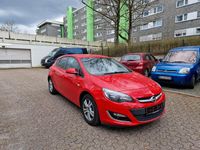 Gebraucht Opel Astra 110 PS (80 kW) 2012 Rot Limousine