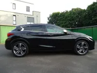 Gebraucht Infiniti Q30 Sport Tech 156 PS (114 kW) 2017 Schwarz Limousine