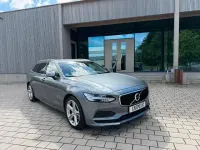 Gebraucht Volvo V90 Momentum 150 PS (110 kW) 2019 Grau Kombi