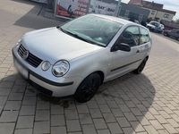 Gebraucht VW Polo Comfortline 64 PS (47 kW) 2004 Silber Kleinwagen