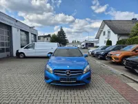 Gebraucht Mercedes A180 109 PS (80 kW) 2013 Suedseeblau Kleinwagen
