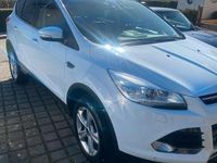 Gebraucht Ford Kuga Titanium 150 PS (110 kW) 2016 Weiß SUV