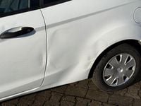 Gebraucht Ford Fiesta Ambiente 60 PS (44 kW) 2009 Weiß Kleinwagen