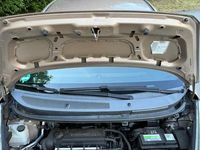 Gebraucht Kia Venga Attract 90 PS (66 kW) 2011 Gold Kleinwagen