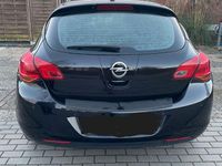 Gebraucht Opel Astra 101 PS (74 kW) 2010 Schwarz Limousine