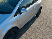Gebraucht Opel Corsa 90 PS (66 kW) 2011 Silber Kleinwagen