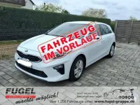 Gebraucht Kia Ceed Comfort 140 PS (102 kW) 2021 Cararraweiss Kleinwagen