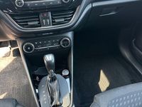 Gebraucht Ford Fiesta Titanium 101 PS (74 kW) 2018 Blau Kleinwagen
