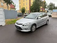 Gebraucht Hyundai i30 116 PS (85 kW) 2011 Silber Kombi