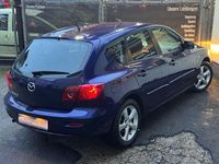 Używany Mazda 3 105 KM (77 kW) 2004 Niebieski Sedan/Limuzyna