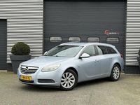 Gebraucht Opel Insignia Edition 131 PS (96 kW) 2013 Grau Kombi