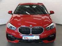 Gebraucht BMW 118 Sport Line 140 PS (102 kW) 2020 Rot Limousine
