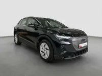 Gebraucht Audi Q4 e-tron Comfort 150 kW (204 PS) 2023 Mythosschwarz metallic SUV