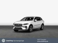 Używany Volvo XC60 Core 197 KM (144 kW) 2023 Biały SUV