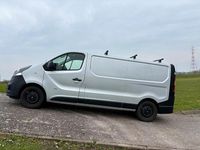 Gebraucht Opel Vivaro 145 PS (106 kW) 2016 Silber Van / Kleinbus