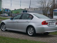 gebraucht BMW 318 Baureihe 3 Lim. 318i*KLIMA*TEMPOMAT*PDC !!