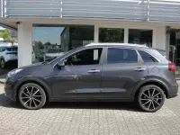 Używany Kia Niro Vision 105 KM (77 kW) 2017 Szary SUV